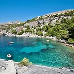 Hvar Apartman *